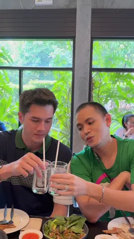 เที่ยงๆทานส้มตำกับพระเอก @Mik_thongraya7  #มิกค์ทองระย้า #พระเอก 