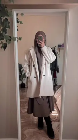 حلمي ينتشر هذا الستايل بلعراق وبديت مشروعي حتى اوفر ملابس حلوةو مستوره للبنات  لان جنت اعاني من هالموضوع والسوك كله ضيك وقصير او مشخل ان شاءالله رب العالمين يمكني واكدر اوفر هالشي للبنات ولنفسي هم 🥹💕   قابل للتنفيذ  الالوان حسب الطلب 🤍🤍  للطلب دايركت  يوجدتوصيل لجميع محافظات العراق ٥ الاف دينار 🇮🇶🤍 ‏‌‎#اكسبلور #exploer #ملابس #تنفيذ_حسب_الطلب #خياطة #تصميم #فستان #viral #v #fashion #fyp 