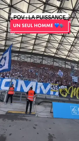 Unis comme un seul hOMme 🔥🗣️ #om #tiktokfootball #marseille #football #teamom #supporter #omsdr #velodrome 