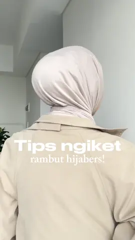 Siapa yg masih suka aneh bentuk iketan rambutnya?! Atau yg masih suka lepek tiap hari rambutnya?! Cobain tips ini prend! #Wonderlux #RunwayReadyEveryday #fyp #hairtok #hairoil #hairtips #HairOilHijabers #NoMoreApek #WangiSeharian #WangiDiBalikHijabmu