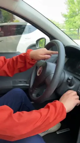Activate this function to make driving safer.#tiktok #howto  #cartok #car #automotive  #driving  #skills  #knowledge  #fpy  #tips  #foryou  #carsoftiktok