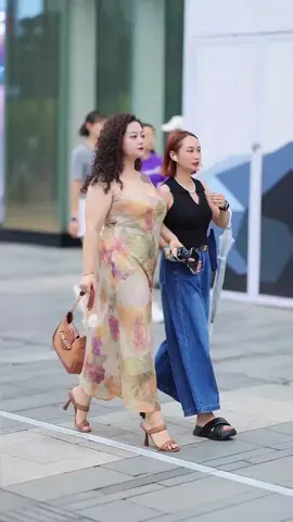 花开富贵，嫣然一笑～@DOU+🇨🇳 