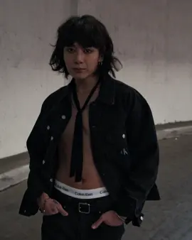 หนุ่มเซ็กซี่ ขี้เล่นเป็นอย่างงี้นี่เอง! จองกุก BTS แบรนด์แอมบาสซาเดอร์ของ @Calvin Klein ในแคมเปญ Fall 2023 ที่เต็มไปด้วยเสน่ห์เย้ายวน ความมั่นใจ และความขี้เล่นที่ไม่เหมือนใคร ผ่านเลนส์ของช่างภาพมือทองอย่าง Inez & Vinoodh  #ELLEThailand  #calvinklein #calvinkleinth #Jungkook #BTS #JungkookBTS #จองกุก #จองกุกbts #CalvinKleinxJungkook 