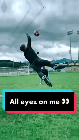 All eyez on me 👀  #goalkeeper #fy #fyp #gkfam #viral 