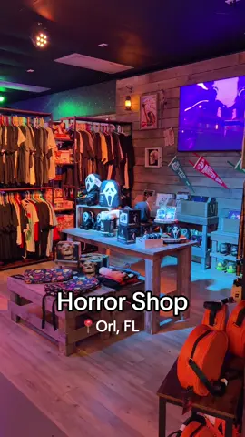Horror shop finds ✨ #halloweentok #horrorspot #horrortok #halloweendecor #halloweenfinds #atomichorrorshop #halloweenhunting 