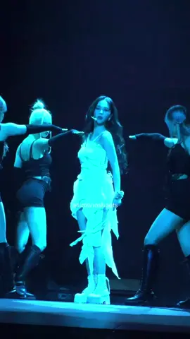 KARINA SOLO 💙💙💙 #aespa #aespamerch #aespa_official #karina #winter #ningning #giselle #aespatour #synkhyperline #winteraespa #aespawinter #karinaaespa #aespakarina #solokarina #thirsty #thirstyaespa #savage 