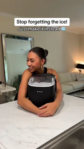 Upgrade ypur camping gear with this portable bullet ice maker! Its also perfect for parties because you’ll never run out of ice! #portableicemaker #bulletice #icemaker #icemakermachine #pebbleice 