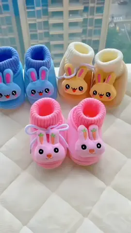 When it's cold, prepare a few pairs of these socks for your baby, warm and beautiful#babytiktok #babylove #fyp #Mother #foryou #Mother and baby recommendation#baby socks