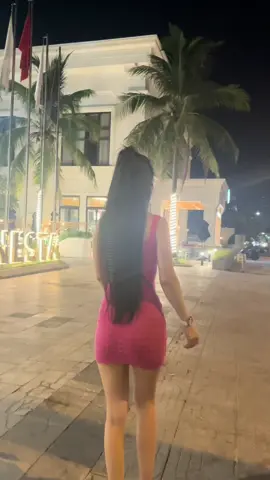 Nếu chưa biết nhìn người, hãy học thuộc câu nói này:  Người thật sự có tình cảm sẽ không bao giờ để bạn phải ấm ức. Người gây bao thương tổn, chắc chắn không chút trân trọng bạn.