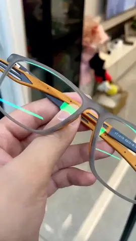 Fashionable silicone sports reading glasses.Impact-resistant Anti-slipLightweightComfortable.Highly recommend!