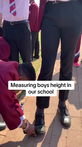 The tallest boys.My mistake 😭they  both 6’8😭😭😭#height #SAMA28 #grade12 #fyp #viral #fyppppppppppppppppppppppp #southafrica #southafricatiktok 