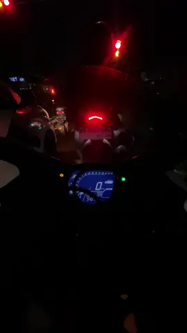 Kok speeding terus,sakit banget ya? #cbr250rr #cbr250rrindonesia #cbr250rrfans #cbr250rr2023 #nightride #speedhunters #250cc #berandatiktok #ajarinfypdong #fyp #sadstory #sadvideo #sadvibes🥀 #bikersoftiktok 