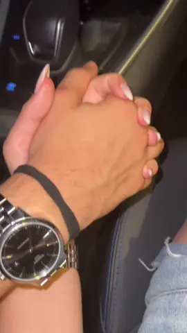 Wearing my hair band of course🤭 #TrueLove #boyfriend #holdinghands #foryoupage #relationshipsgoals #fyp #Love #driving #couplegoals #romantic #romanticiselife348 