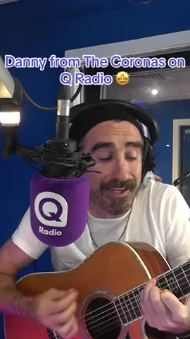 Danny O’Reilly from @thecoronastiktok joined Yazz in the studio today for a sing-song, ahead of their gig at Custom House Square next Friday 25th August! 👏🤩 #thecoronas #dannyoreilly #customhousesquare #gig #music #niradio 