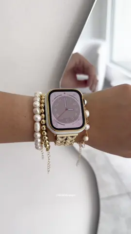 Golden Heart Apple Watch Band 🫶🏻 #applewatchband #applewatchbands⌚️🍎 #applebandsfyp #applewatchcase #applewatchtips #venezuela #venezuelatiktok🇻🇪 