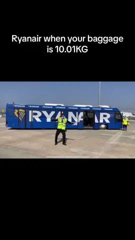 #ryanair be like #fyp #foryou #aviation 