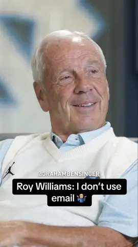 Roy Williams on his disconnect with technology #roywilliams #unc #ncaa #basketball #longervideos