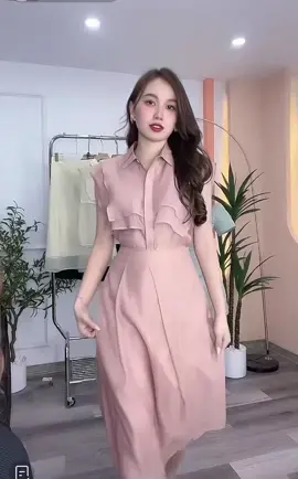 Set thiết kế áo sơ mi cổ trụ và chân váy dài 2 lớp tơ ánh cao cấp #xuhuong #sangchanh #LearnOnTikTok #fyp 