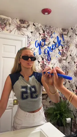PRESIDENTIAL ADDRESS: Go Greek!💙 #alphaphi #aphi #gogreek #uiuc #bigten #illinois #sorority #greektiktok #rush #recruitment #college #universityofillinois #sisters @Alpha Phi International @UIUC @UIUC Panhellenic 