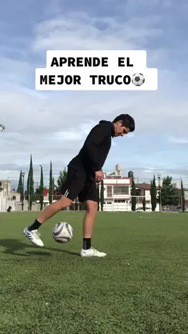 Aprende el MEJOR TRUCO de fútbol ⚽️😱 #futbol #TikTokDeportes #jugadasvirales #futbolista #aprendefutbol 