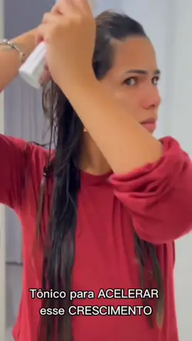 Seu cabelo não cresce? Você acabou de achar a SOLUÇÃO 🤩 O Kit S.O.S Crescimento é composto por Shampoo, Máscara e Tônico Capilar. Seus benefícios são: - Crescimento até 7x mais rápido - Diminui a queda em até 95% - Aumento do volume e da massa capilar - Crescimento de novos fios, mais espessos e fortalecidos - Controla a oleosidade sem ressecar os fios - Combate a caspa  - TRATA ALOPECIA Você vai amar 😍😍😍 COMENTE 