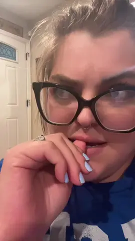 #stitch with @Jessica Pin what is she talking about pls  #fyp #foryou #foryoupage #trending #trend #viral #trending 