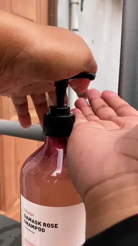 Damask Rose Perfume Shampoo! 😍 SHOP NOW! ❤️✨#fyp #fypage #fypシ゚viral #haircareroutine #haircaretutorial #grafen  #hairbeauty #grafenmalaysia  #thankyoutiktok #thankyousupport #produkviral #produkviraltiktok #produkviraltiktokshop#rwyfb 