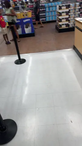 CRAZY LADY IN WALMART (Orginal video I will have part two of the security cam ) #viral #spritsdontmoveme #walmart ##comedy #florida 