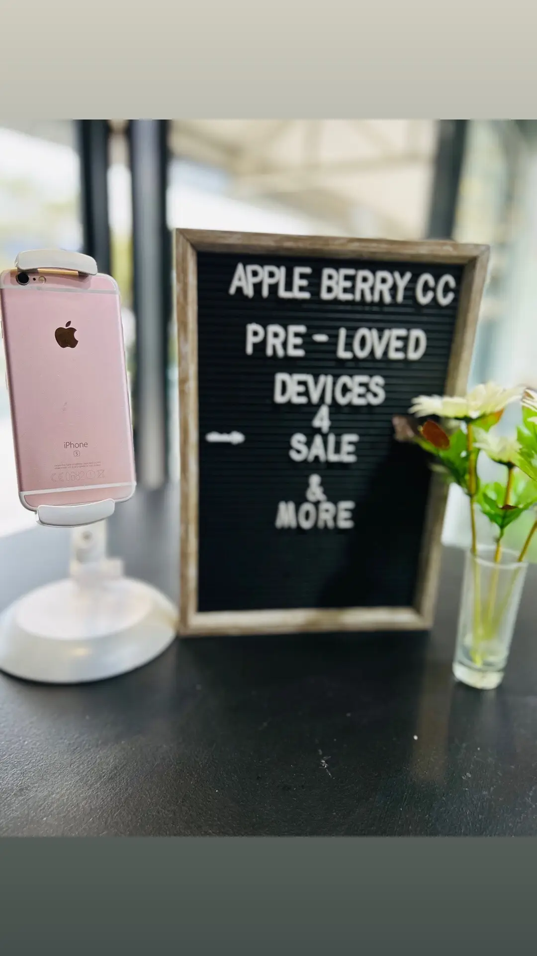 An oldie but still a goodie! 🔥 Apple iPhone 6s 🥰🥰 Rose Gold 😍😍 #appleberrycarecentre #beaconbaycrossing #preloved #repair #iphone6s 