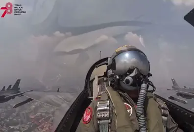 dari ketinggian 1000 kaki,di bawa langit ibu kota,,elang elang angkat udara mengucapkan selamat ulang tahun ke 78 kemerdekaan Republik Indonesia tahun 2023 terus maju untuk Indonesia maju.Salam,Swa Bhuwana Paksa.#tniauindonesia🇲🇨#tniauindonesia#HUTRI78#fypage#fyp#tiktokofficial#dispenau#airmentvdispenau#tniau#militerindonesia#kemrdekaanindonesia1945 