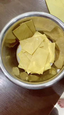 Váng đậu ( Tàu hũ ky) khô thơm ngon. Có bán từ 500g hút chân không cẩn thận sạch sẽ  😍