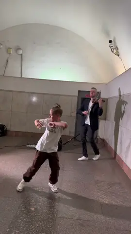 Little Dancers With My Song In The Subway #violin #neoclassic #dancing #short #fyp 