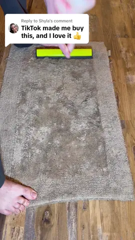 Replying to @Shyla Our Pet Hair Removal Broom Is Now Available On TikTok Shop! #tiktokshop #CleanTok #cleaningtiktok #cleaninghacks #asmrsounds #fyp 