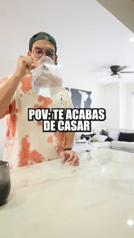 ¡ANDO BIEN VIGILADO! 😅 Te amo @Gigi 😍🥰  #guszapiain #gumunch #pareja #couple #couplegoals #goals #novios #novia #comedia #amor #broma #reciencasados 