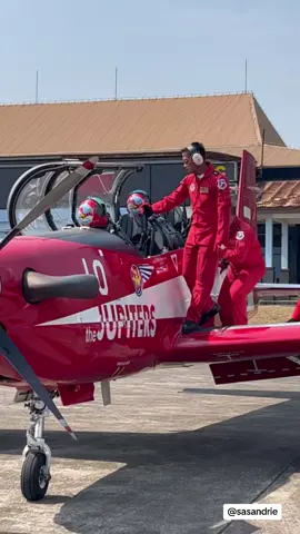 #HUTRI78#JUPITERAEROBATICTEAM#tniau🇮🇩 #sandrianipermani#fyp 