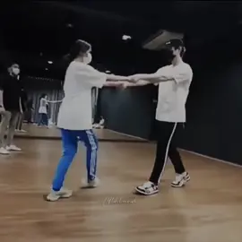 their dance practice >> #f4thailand #f4 #goryathyme #thymegorya #gorya #thyme #tontawan #bright #brighttu #f4thailandboysoverflowers 
