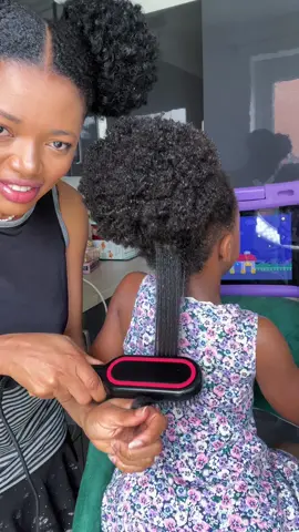 This @TYMO BEAUTY US hair straightener is making hair straightening so easy! Also, its anti-scald & safe for all ages😍  Discount code: OLIVIAC30 #tymoiconplus #hairstyle #tymobeauty #olivia_chukwu 