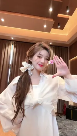 คนสวยมาอัพโต่วอินแล้ว เต้นเบาๆก็น่ารักไม่ไหว 💜✨ เต้นเพลงไทยบ่อยขนาดนี้ ต้องมาไทยแล้วละ #จ้าวลู่ซือ #ZhaoLusi #赵露思 