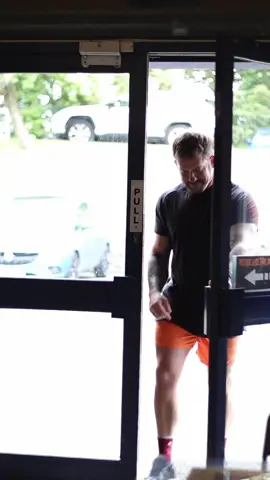🚨 THE WAITING LIST IS BACK 🚨 Why? Because we care! 🧡 We want you to have the best possible experience at EmpoweredFIT! To ensure this, we're capping our membership numbers to avoid overcrowding. THIS DOES NOT MEAN YOU CAN'T START OR RESTART A MEMBERSHIP!! It simply means that we'll be operating a 