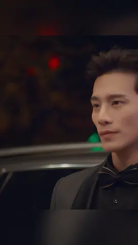 Your clothes are really beautiful!#MyGirlfriendisanAlien #MyGirlfriendisanAlien2 #cdrama #wanpeng #xuzhixian #徐志贤 #万鹏 #外星女生柴小七 #fyp  #Chinesedrama  #foryou