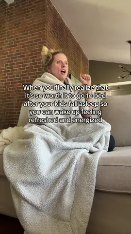 My problem is i stay up late after the kids AND i want to be a morning person before they wake up 😅 its a struggle #momlife #MomsofTikTok #babiesoftiktok #toddlerlife #marriedlife #husbandwife #toddlermom