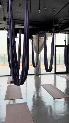 شعور حلللللو💗                                                                 #riyadh #aerialyoga #yogalover #yoga #foryou #يوقا_هوائية #fyp 