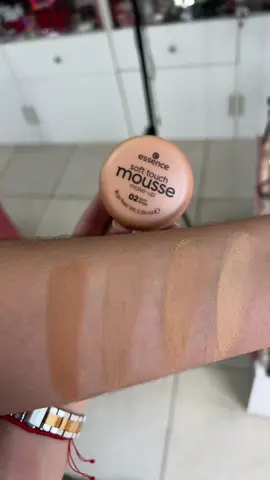 #moussematte #essence #baseligera #maquillajeecuador🇪🇨 #tiendademaquillaje #maquillajeoriginal #swach #tonos #guayaquil #urdesa #fypシ 