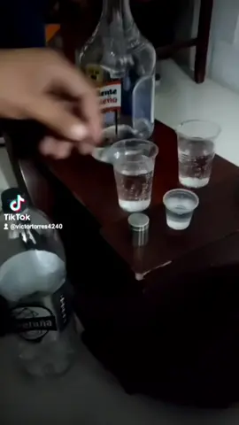 @Luis Alfonso @HERNAN GOMEZ  hay perdón hígado pero es que así no podemos 😅😅🥃🤪🍺#guaro #popular #bebeta 
