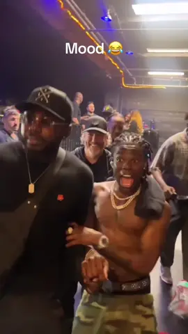 Mood 😂 #rema #remanews #heisrema #heisremanewss #raveandroses #calmdown #fyp #naijatiktok #viral #ultra #charm #charmrema #raveandrosesultra #fypシ #foryou #foryoupage #remaperformance #performance #backstage #losangeles 