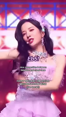 bona’s verses in pantomime require lots of agility, i’m glad she managed to be as precised as possible with the notes and the register changes during the live performance: not a conscious vocalist (yet who knows) but a performer who pays attention to live vocals yes for sure! @wjsn_cosmic  #wjsn #vocals #wjsnvocals #imdayoung #cosmicgirls #yooyeonjung #seola #exy #bona #soobin #luda #dawon #eunseo #yeoreum #dayoung #yeonjung #ujung #highnote #highnotes #kpopvocals #kpopvocalshowcase #foryoupage #fyp #fy #queendom #queendom2 #pantomime #퀸덤 #퀸덤2 #보나 #김보나 #김지연 #2521 #kimjiyeon #kimbona