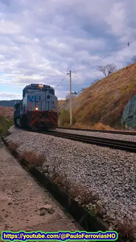 😱Trem buzinando forte acelerando com força total😱 #ferrovia #buzina #trem #railroad #railway #trains #VL! #efvm #Dash9 