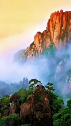 Nghe nhạc ngắm cảnh♪ Hoàng Sơn, Trung Quốc ♪ Biển mây đã góp phần rất lớn vào cái tên tráng lệ của Hoàng Sơn ♪ Nó làm cho ngọn núi trông giống như một hòn đảo trên bầu trời