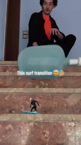 Playing this on repeat 🔁 (via @oleki_vfx) #surf #transition #vfx #asmr 