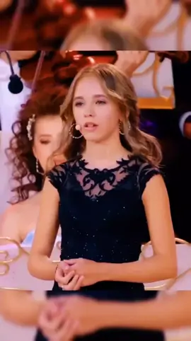 Emma KOK #EmmaKok #Voila #amazing #talented #singer #kid #musiciens #andrerieu #viralevideo #justforyou #fypシ #foryou #foryoupage #viral #pourtoi #pourtapage #emotion #emotional #timbrevocal 